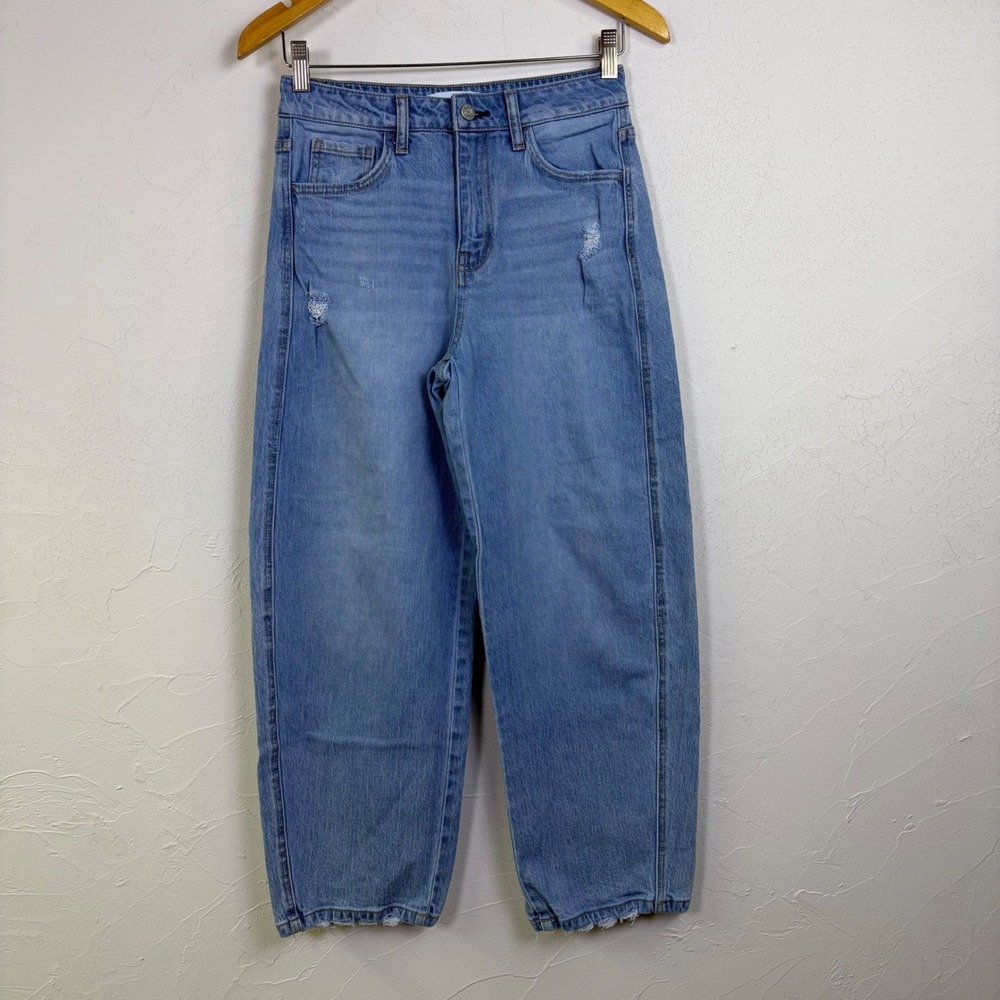 Vervet Blue Distressed Barrel Leg Jeans Womens 25 Light Wash High Rise Raw Hem